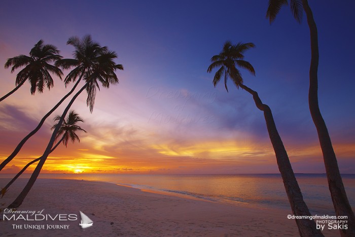 plage Coucher de Soleil aux Maldives