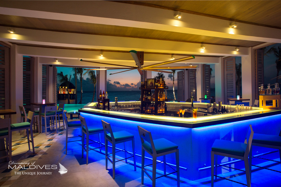 Ozen at Maadhoo Maldives. Le Bar principal