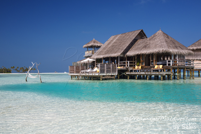 gili lankanfushi Maldives private reserve incroyable villa sur pilotis