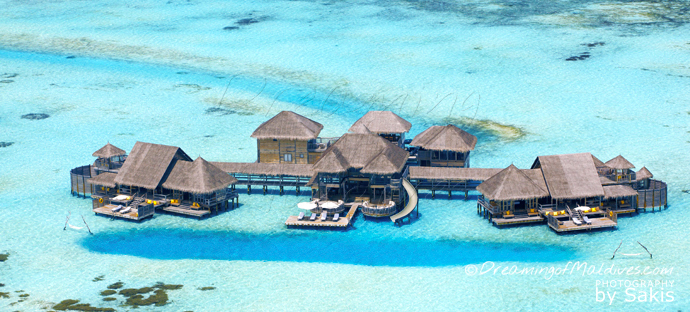 Vue aérienne plus grande Villa pilotis au monde Private Reserve Gili Lankanfushi Maldives