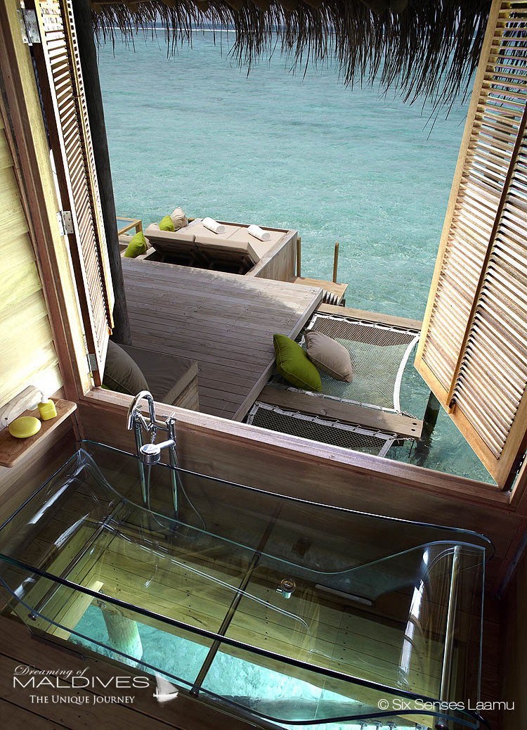 photo de salles de bain de rêve. les plus belles salles de bain baignoires et jacuzzis vus aux Maldives six senses laamu