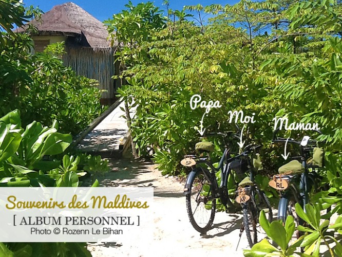 Les vélos de la petite famille au Six Senses Laamu...ils sont immatriculés avec nos initiales !