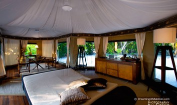 Photo of The Day : Banyan Tree Madivaru