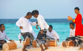 Photo of The Day : Vibing out on Maldivian Drums – The Bodu Beru