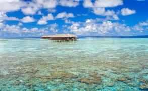 Photo of the Day : Maldives, between Sky and Sea…a Water Villa