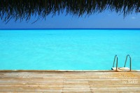 In August, let's all make a SPLASH in the Maldives Blue !