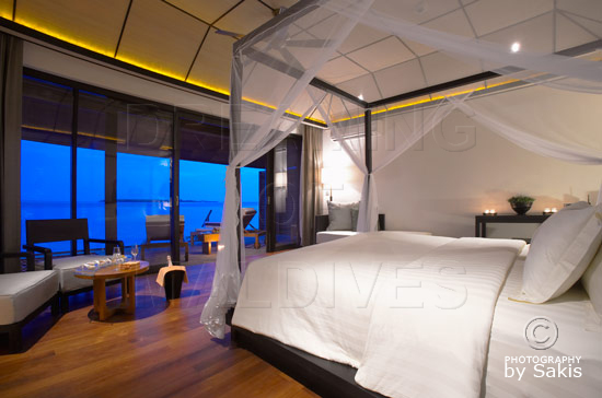 Lily Beach Maldives - Sunset Water Suite Bedroom