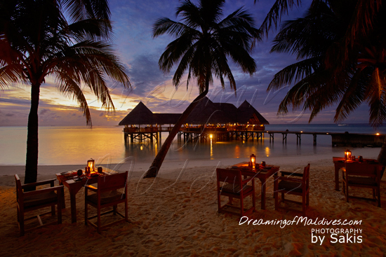 Gili Lankanfushi Maldives - Dinner on the beach at the main restaurant