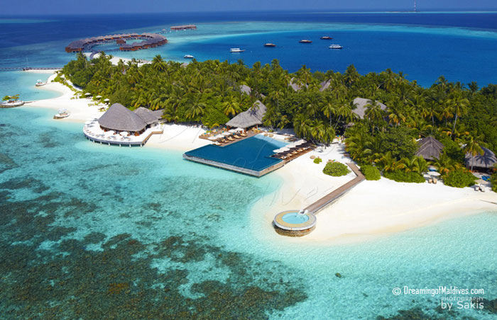Huvafen Fushi Aerial View - CELSIUS Restaurant, UMBAR infinity Pool and LONU VEYO Floatation Pool