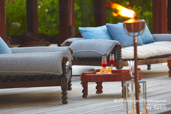 Naladhu Maldives - Photo Gallery. Living Room - The bar