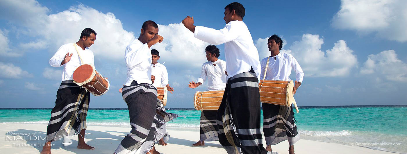 Baros Maldives Maldivian traditions. Bodu beru