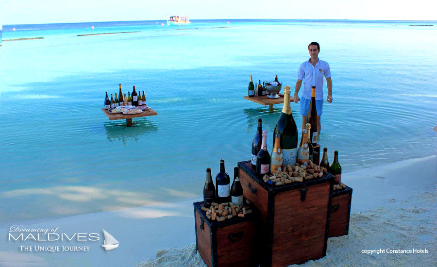 Faire une dégustation de Grands Vins les pieds dans le lagon