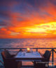 Diner au coucher de Soleil aux Maldives