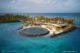 Architecture cylindrique de l'ile aux restaurants et Bar design hôtel Ritz-Carlton Maldives