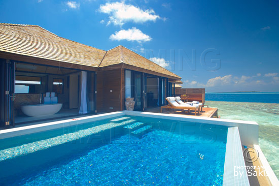 Lily Beach Maldives - La piscine des Sunset Water Suites Lily Beach Maldives - La piscine des Sunset Water Suites