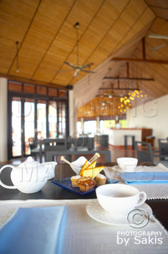 Lily Beach Maldives - Petit dejeuner tardif au Bar en formule tout-inclu Lily Beach Maldives - Petit dejeuner tardif au Bar en formule tout-inclu