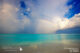 mousson d'été aux Maldives double arc-en-ciel formé par une averse localisée