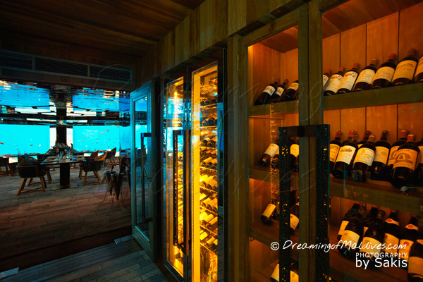 La cave a vin sous-marine d'Anantara Kihavah Maldives La cave a vin sous-marine d'Anantara Kihavah Maldives