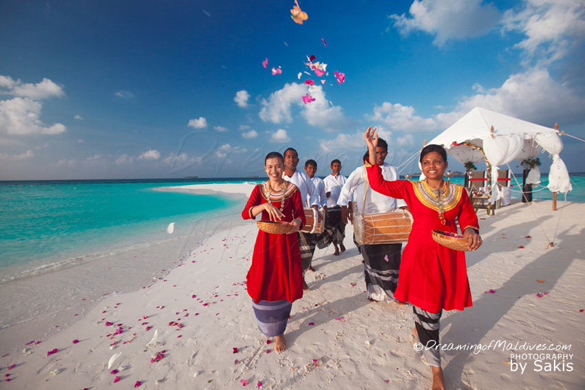 TOP 5 des Choses à faire à Hôtel Baros Maldives - Célébrer son histoire d'Amour lors d'une cérémonie privée sur une plage