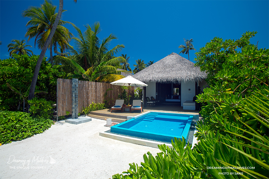 Les plus belles villas sur plage aux Maldives . La Villa sur Plage avec piscine à Velassaru Maldives Beach Pool Villa