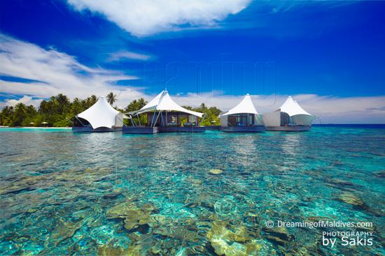 W Retreat and Spa Maldives - Le Spa AWAY vu depuis le lagon W Retreat and Spa Maldives - Le Spa AWAY vu depuis le lagon