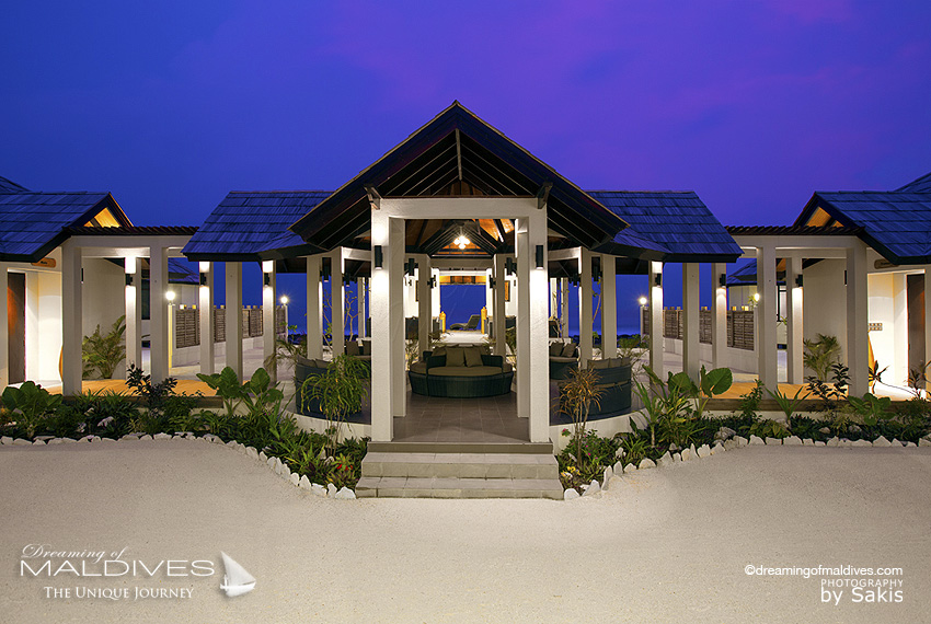 Hôtel Atmosphere Kanifushi Maldives Entrée du Spa