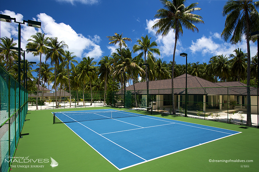 Hôtel Atmosphere Kanifushi Maldives Court de Tennis