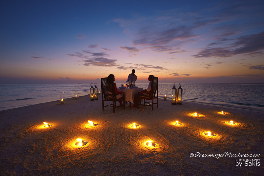 Baros Maldives Diner Romantique sur le banc de Sable