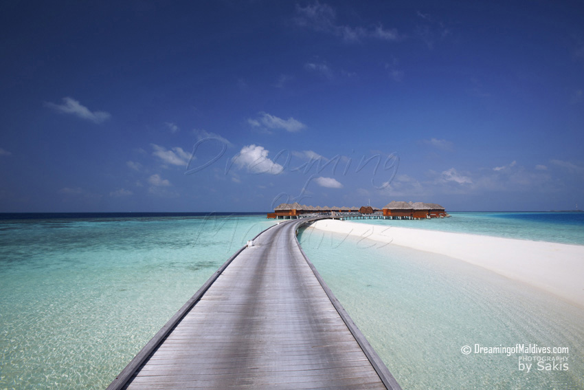 Huvafen Fushi Maldives Jetée menant aux Pavilions sur Pilotis