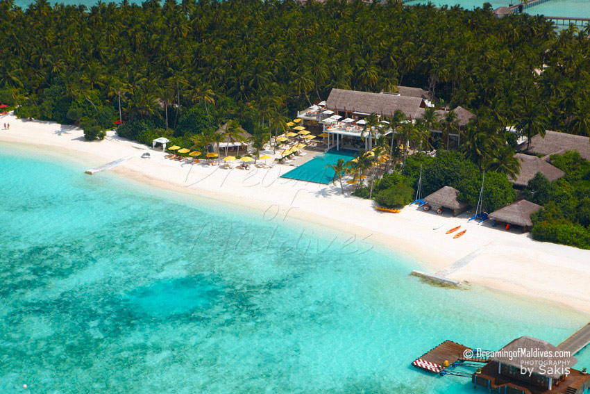 Niyama Maldives Photo aérienne de l'hôtel - Vue sur la piscine, les Bars Dune et Fahrenheit