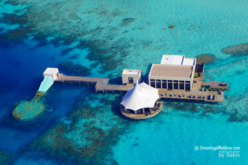 Niyama Maldives Photo aérienne de la discothèque SUBSIX et du restaurant flottant EDGE