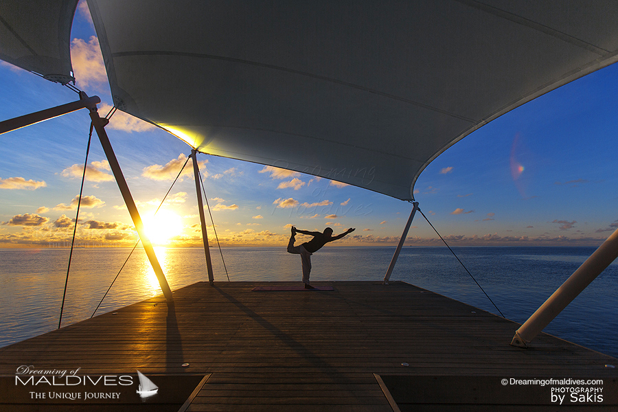 Hôtel W Maldives Yoga matinal au Spa