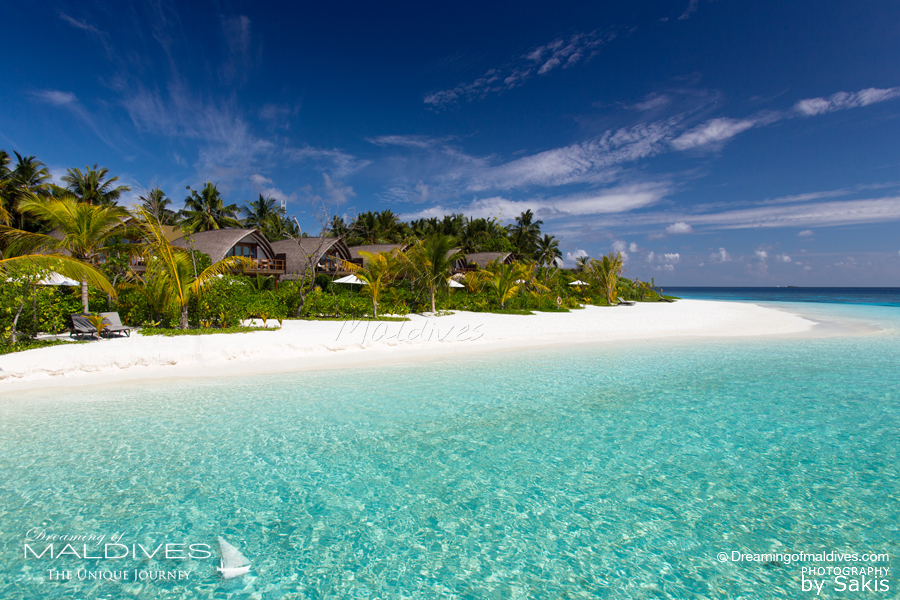 Kandolhu Maldives Duplex Pool Villas vues depuis la plage
