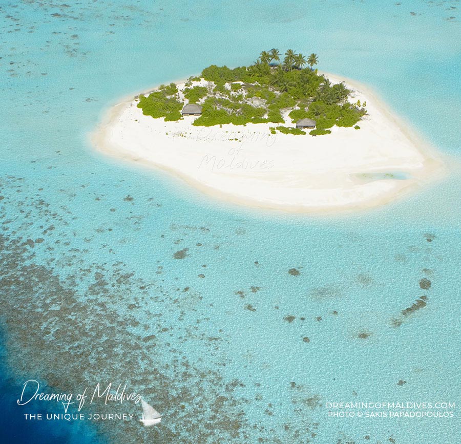Maldives Vue aérienne sur une ile deserte
