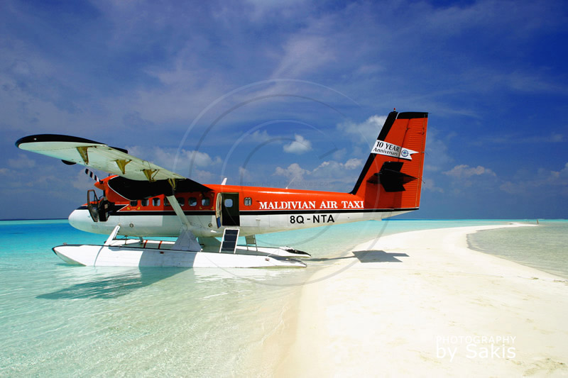Maldives Hydravion de Maldivian Air Taxi sur un banc de sable
