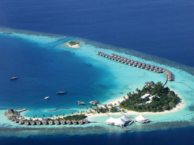 emplacement hôtel Safari Island Resort Ari Atoll