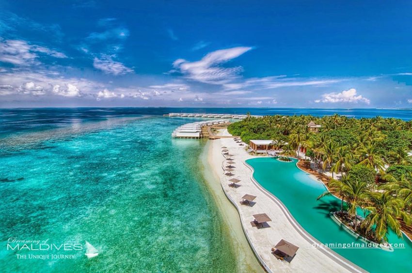 photo aérienne hôtels des îles Maldives
