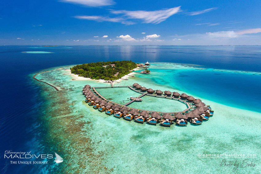 photo aérienne hôtels des îles Maldives