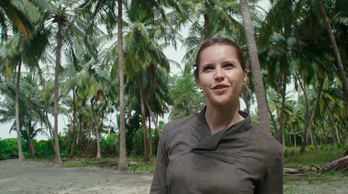 Felicity Jones sur l’île de Baresdhoo durant le tournage de ROGUE ONE aux Maldives