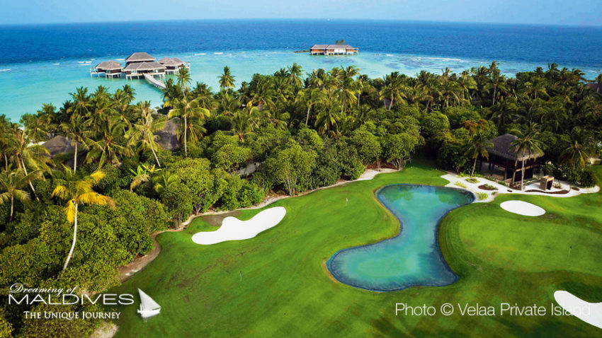 Le Terrain De Golf au Milieu d'Une Petite Ile Tropicale à Velaa Private Island