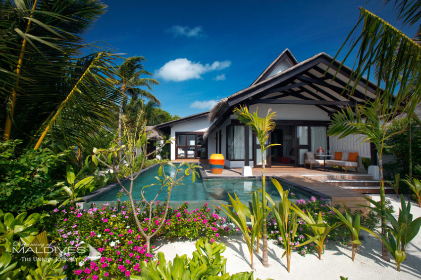 Ozen at Maadhoo Maldives. Villas sur Plage avec piscine
