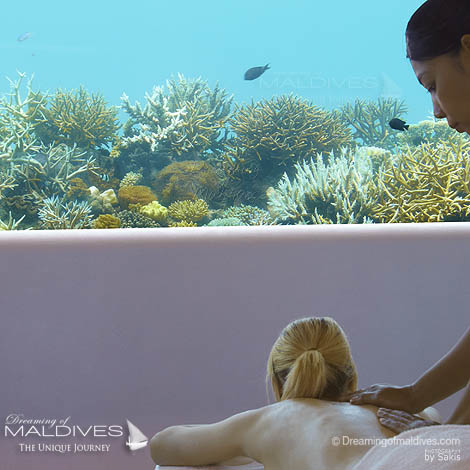 massage au Spa Sous-Marin hôtel huvafen fushi maldives