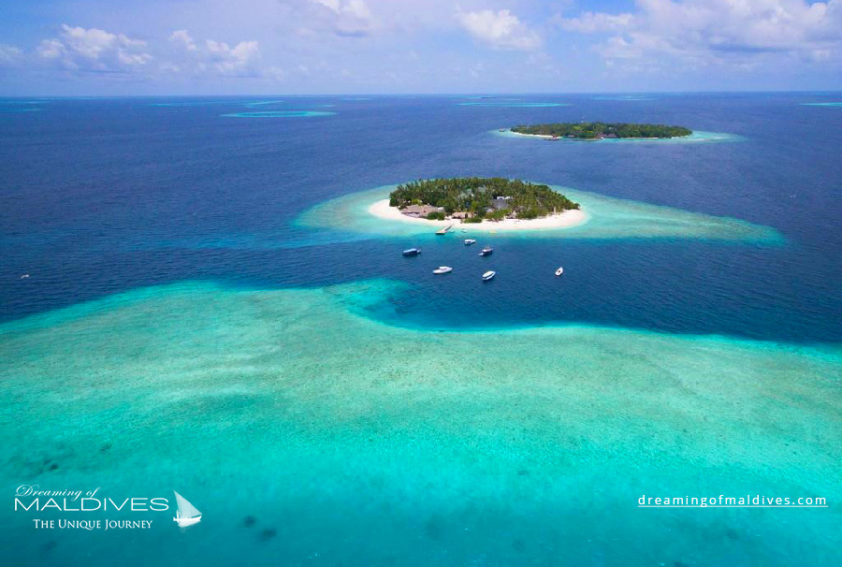 photo aérienne hôtels des îles maldives