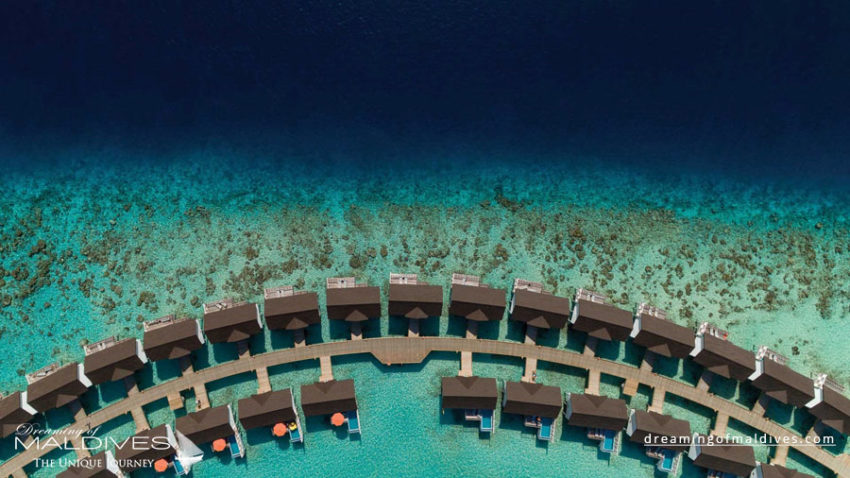photo aérienne hôtels des îles Maldives