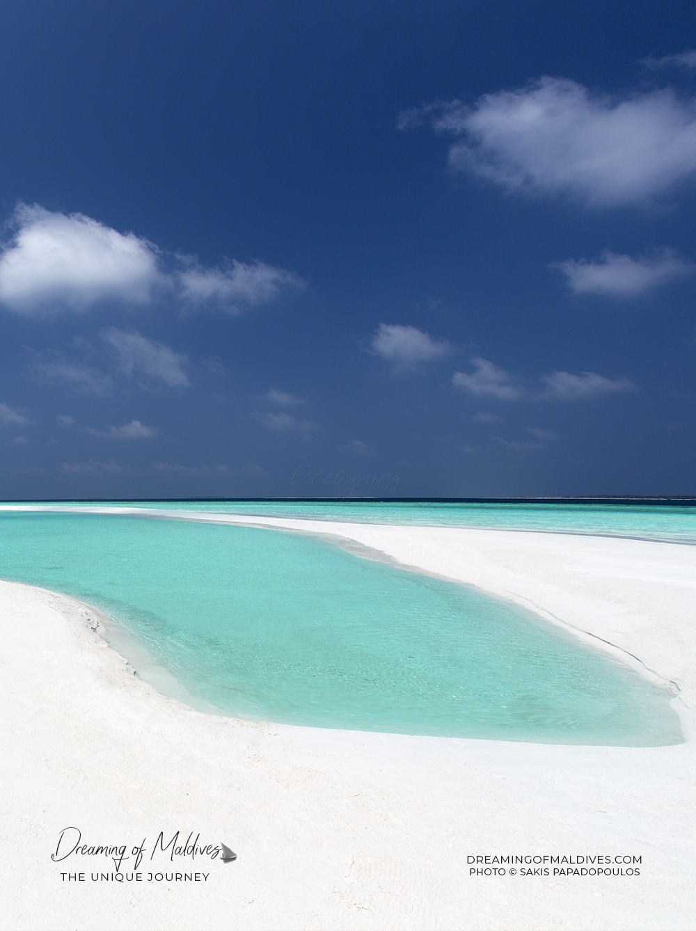 piscine naturelle créée par les courants du lagon Maldives
