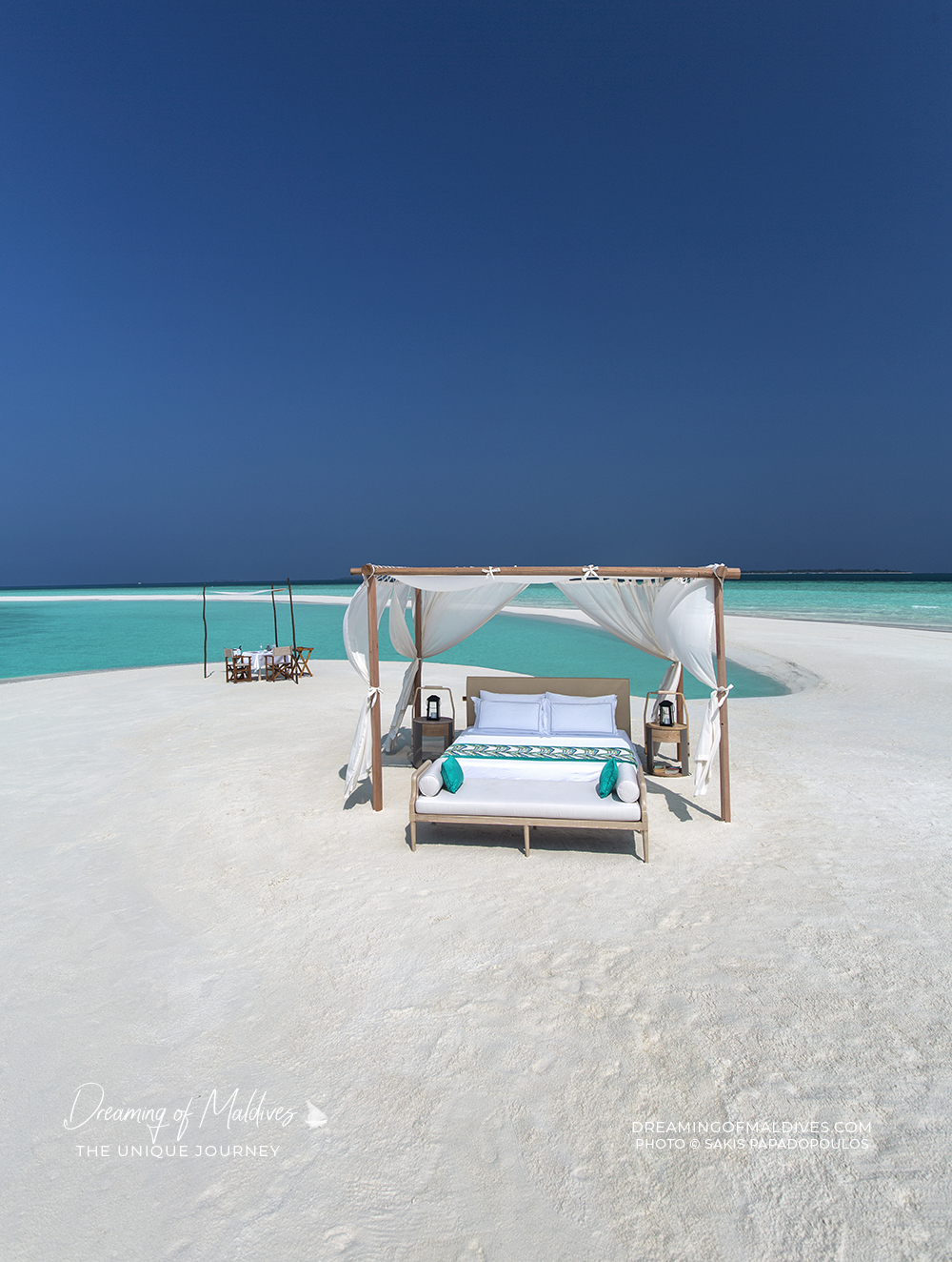 Dormir sur une plage déserte des Maldives