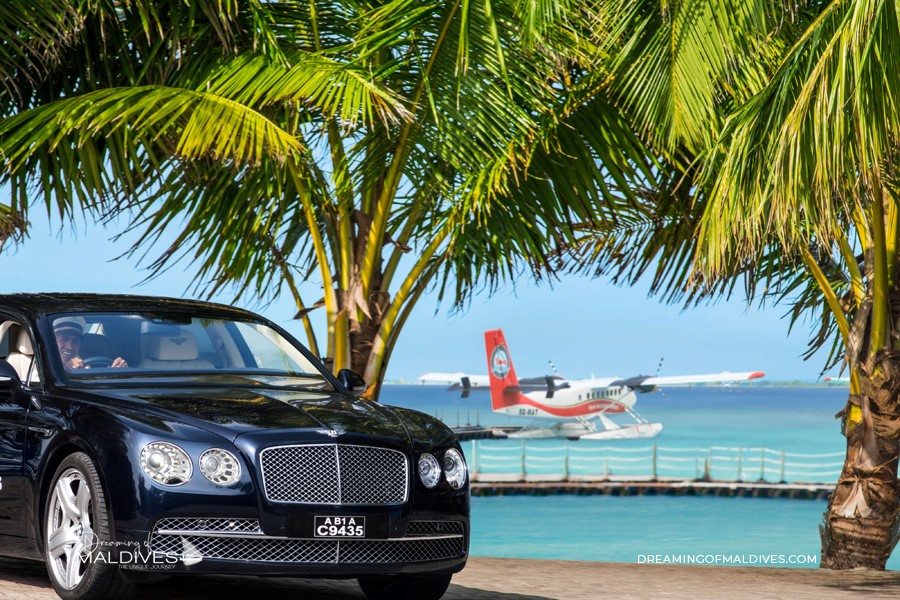 St Regis Vommuli transfert Bentley