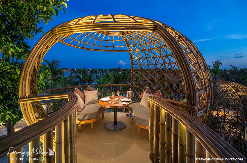 10 Lieux Extraordinaires À Voir Aux Maldives restaurant Terra au Waldorf Astoria Ithaafushi