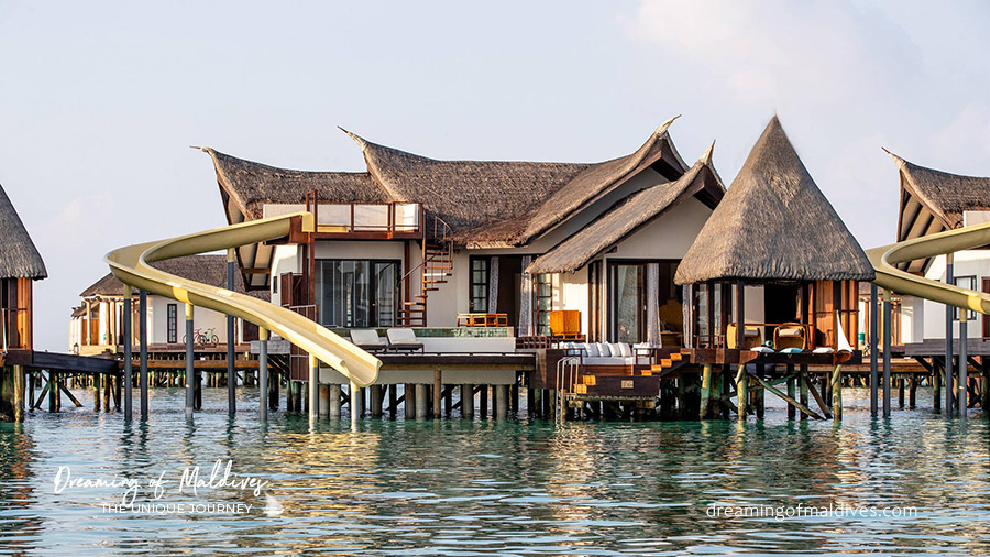 La villa sur pilotis avec toboggan Ocean Pool Suite with slide À OZEN Reserve Bolifushi