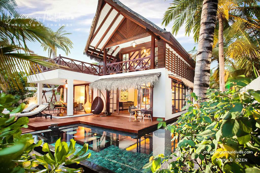 Villa sur la plage pour des vacances en famille aux Maldives OZEN Reserve Bolifushi Maldives Sunset Earth Pool Reserve